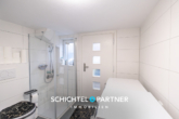 S&P | Duschbad - Ohlenhof | Clever geschnittenes Zweifamilienhaus mit Balkon und Terrasse