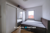 S&P | Schlafzimmer - Ohlenhof | Clever geschnittenes Zweifamilienhaus mit Balkon und Terrasse