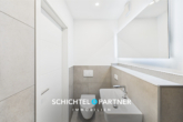 S&P | Badezimmer - Gröpelingen | Erstbezug nach Sanierung mit Garage in ruhiger Sackgasse