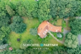 Gnarrenburg - Kuhstedt | Wunderschöne Villa mit parkähnlichem Garten, Doppelcarport und viel Platz - S&P | Luftaufnahme