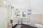 S&P | OG - Badezimmer - Burgdamm | Zweifamilienhaus & geplanter MFH-Neubau mit 3-Wohnungen im Paket