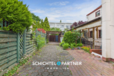 S&P | Einfahrt - Vegesack | Attraktives Mehrfamilienhaus mit Garten, Garage und Stellplätzen