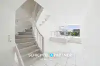 Flur mit Treppe