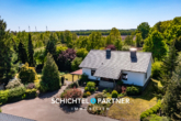 S&P | Frontansicht - Loxstedt | Einfamilienhaus mit Gartenoase und Land ideal für Pferdehalter