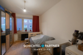 S&P | Schlafzimmer - Altstadt | Teilrenovierte Eigentumswohnung mit Balkon direkt an der Weser