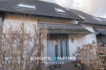 Achim | Ausbaufähiges Reihenmittelhaus mit Garten und separater Garage, 28832 Achim, Reihenmittelhaus