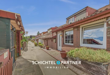 Oslebshausen | Renovierungsbedürftiges Reihenhaus mit Garten- und Hoffläche, 28239 Bremen, Reihenmittelhaus