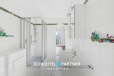 S&P | Badezimmer - Uphusen | Nobles Wohn- und Geschäftshaus mit riesiger Parkfläche und Halle