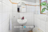 S&P | Gäste-WC - Aschwarden | Gepflegte Doppelhaushälfte mit Carport und weitläufigem Garten