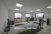 Verden - Achim | Großzügiges Mehrfamilienhaus mit zwei Gewerbeeinheiten, Keller und Stellplätzen - S&P | Fitnessstudio