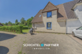 S&P | Frontansicht - Lehesterdeich | Renovierungsbedürftige Doppelhaushälfte mit großem Garten
