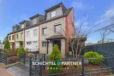 Osterholz | Sofort Frei: Familienhaus mit liebevollem Garten und Garage, 28325 Bremen, Reiheneckhaus
