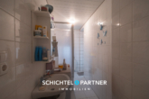 S&P | Badezimmer - Ohlenhof | Ansprechendes 3-Parteienhaus mit 6 Garagen und großem Grundstück