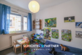 S&P | Obergeschoss - Zimmer - NEUER PREIS – Westend | Großes 3-Parteien-Haus mit Balkonen, Keller & Garten