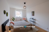 S&P | Schlafzimmer - Steintor | Sofort einziehen: Renovierte 3-Zimmer-Wohnung in ruhiger Seitenstraße