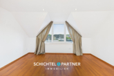 S&P | Schlafzimmer - Uphusen | Rentables Wohn- und Geschäftshaus mit Hinterhof und Autohalle