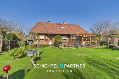 Quelkhorn | Ansprechendes 3-Parteien-Haus auf schönem Grundstück, 28870 Ottersberg, Haus