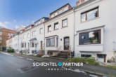 S&P | Titelbild - Bahnhofsvorstadt | Studentenhaus mit zwei Balkonen und Terrasse