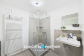 S&P | Dusche - Bahnhofsvorstadt | Studentenhaus mit zwei Balkonen und Terrasse