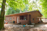 S&P | Außenansicht - Farge | Toller Bungalow mit großem Grundstück und Doppelgarage in Weserlage