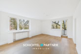 S&P | Wohnzimmer - Neustadt | Modernisierte Eigentumswohnung mit Einbauküche und Balkon