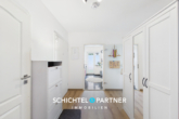 S&P | Wohnflur - ANFRAGENSTOPP | Zentrale 4-Zimmer-Wohnung mit 3 Balkonen im Grünen