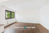 S&P | Wohnzimmer - Woltmershausen | Gepflegte & geräumige Etagenwohnung mit Wannenbad & Balkon