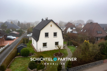 Ganderkesee | Modernisiertes Zweifamilienhaus mit Garten & Doppelcarport, 27777 Ganderkesee, Zweifamilienhaus