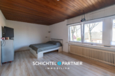 S&P | Schlafzimmer - Rekum | Anlageobjekt mit Potenzial – Mehrfamilienhaus mit Garten und Garage