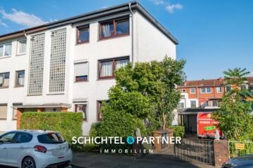 Huckelriede | Gepflegtes 3-Parteienhaus mit Garten und Garagen in Top-Lage, 28201 Bremen, Mehrfamilienhaus