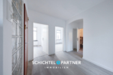 S&P I Flur - Döse | Stilvolles und teilweise modernisiertes 2-Parteienhaus in toller Lage