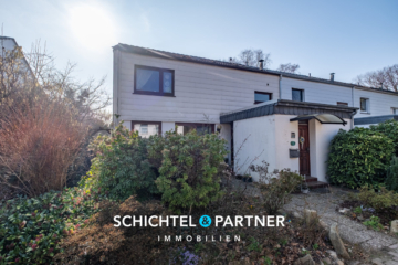 Huchting | Geräumiges Reihenendhaus mit Garage und wunderschönem Grundstück, 28259 Bremen, Reihenendhaus